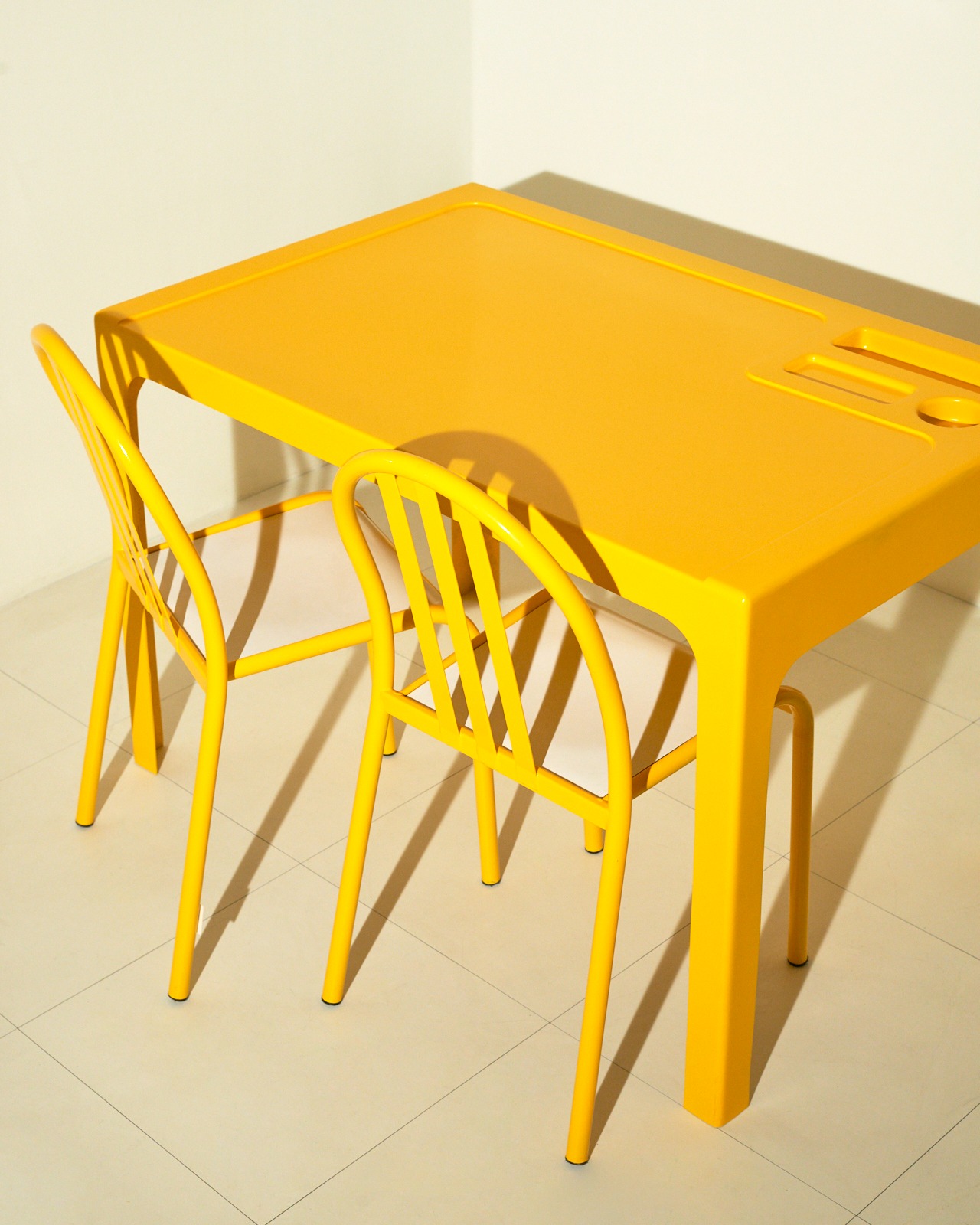 Super Fiber Table (yellow) *가격전화문의*
