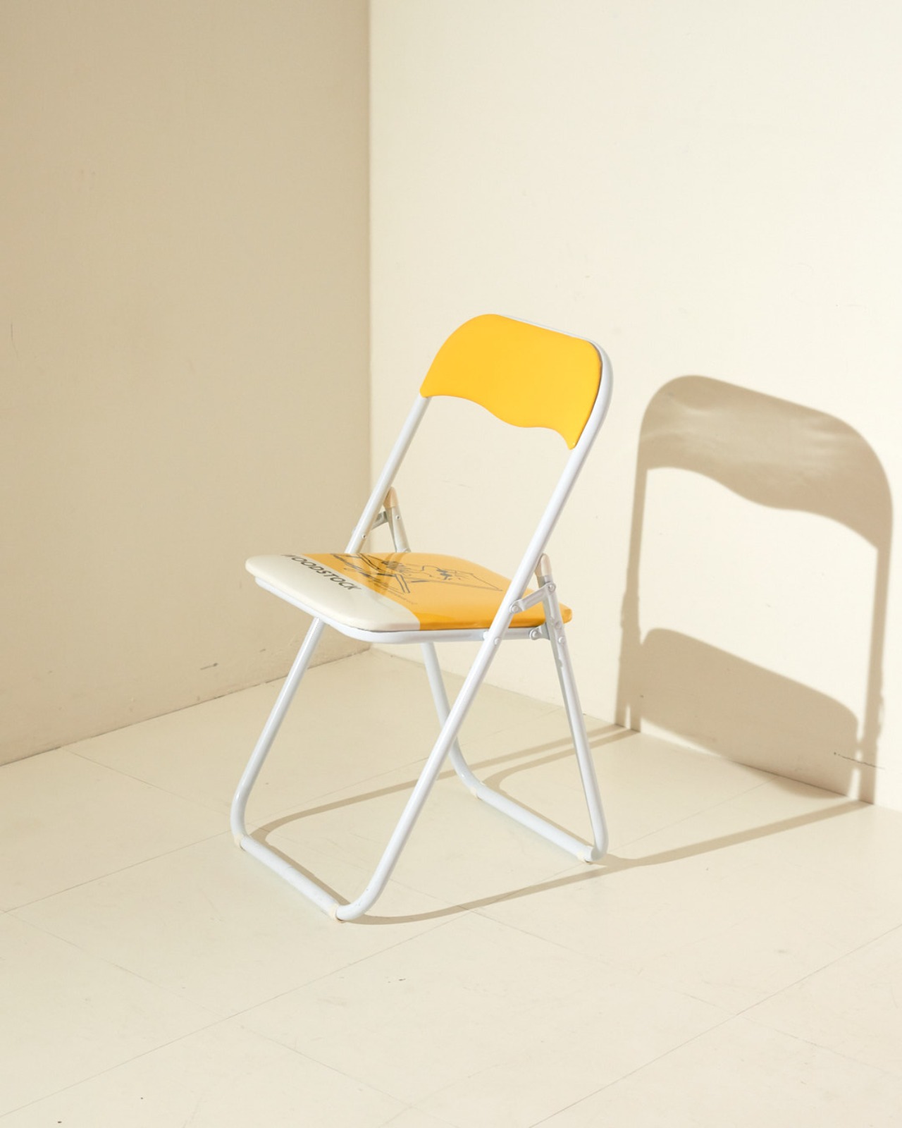 #8838 / Snoopy Folding Chair (2option)