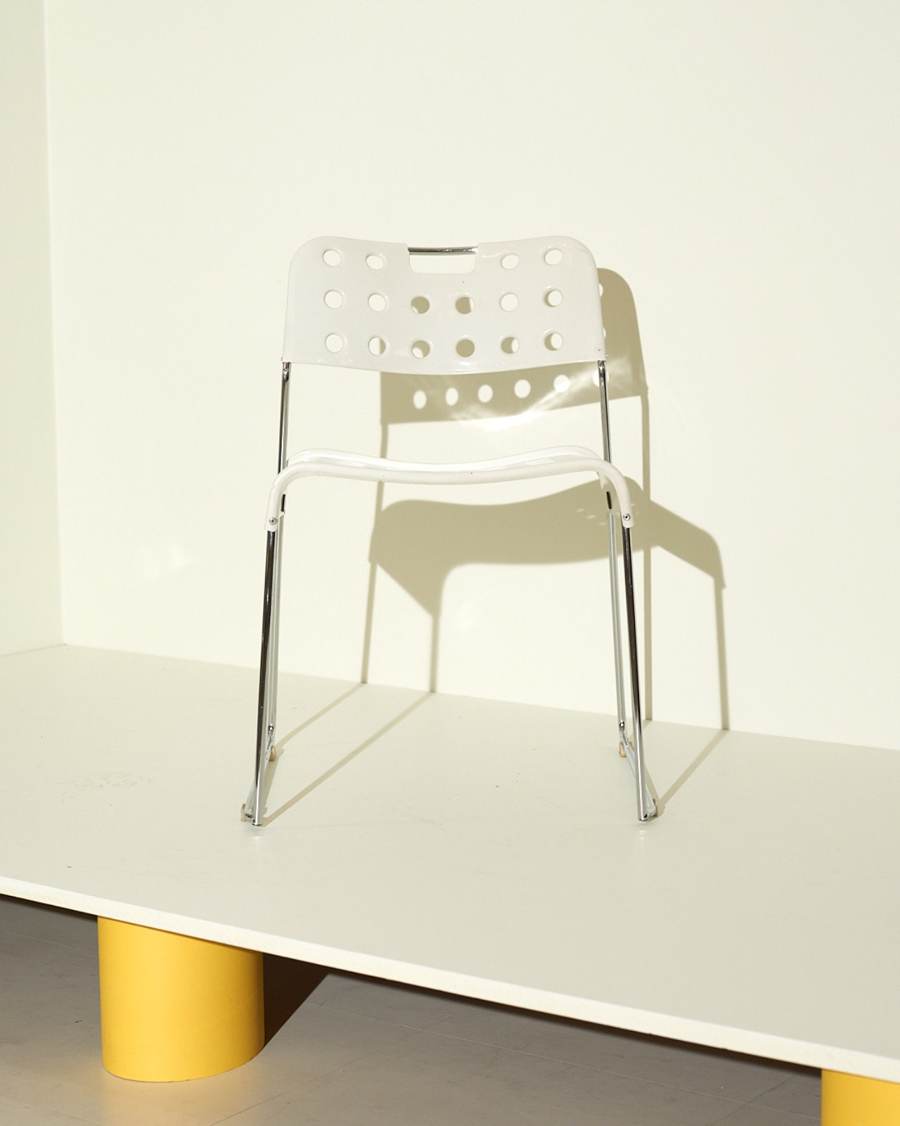 #9759 / Modern Metal Chairs Omstak by Rodney Kinsman for Bieffeplast 70s (white)