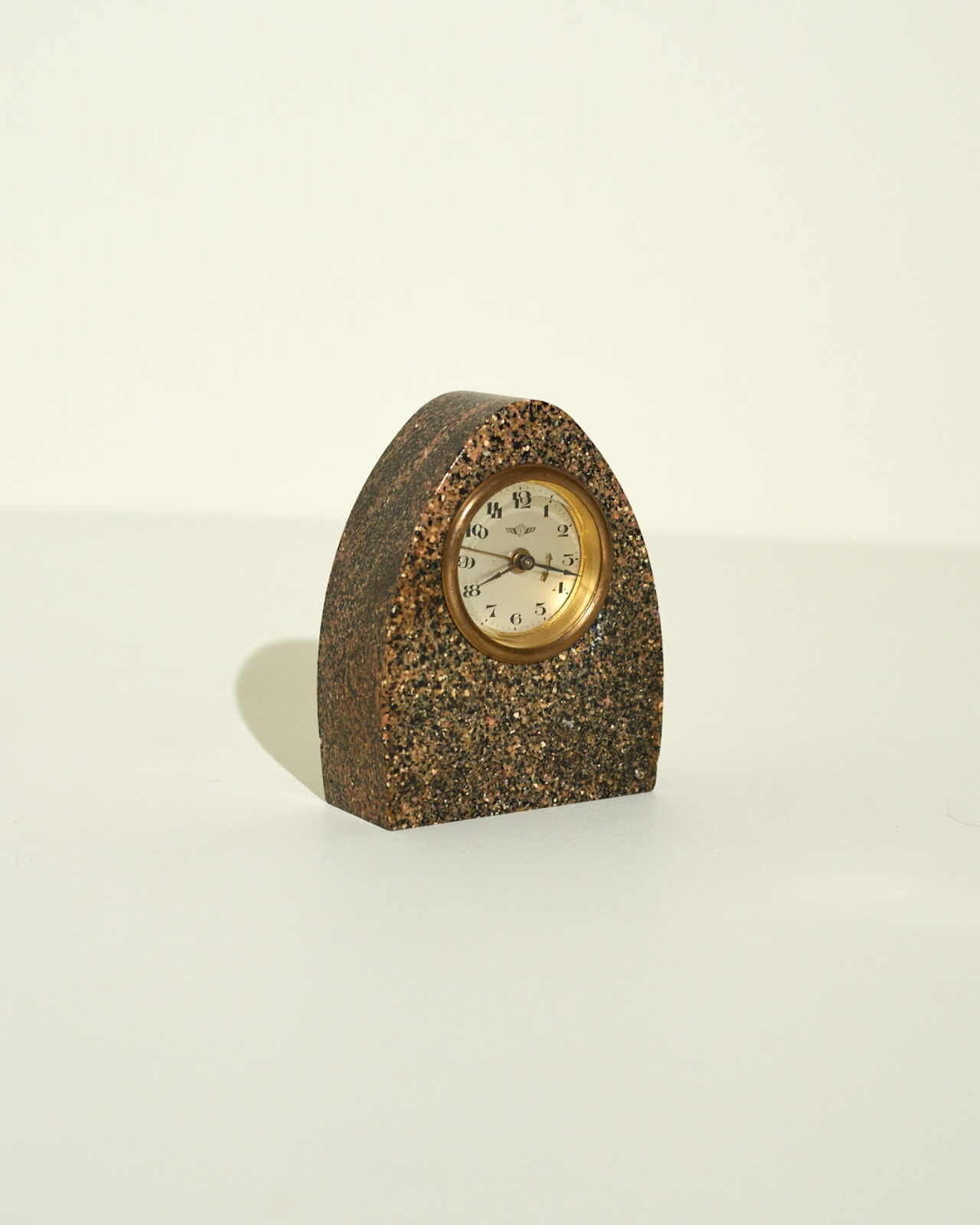 #10036 / Chimney Vintage Clock