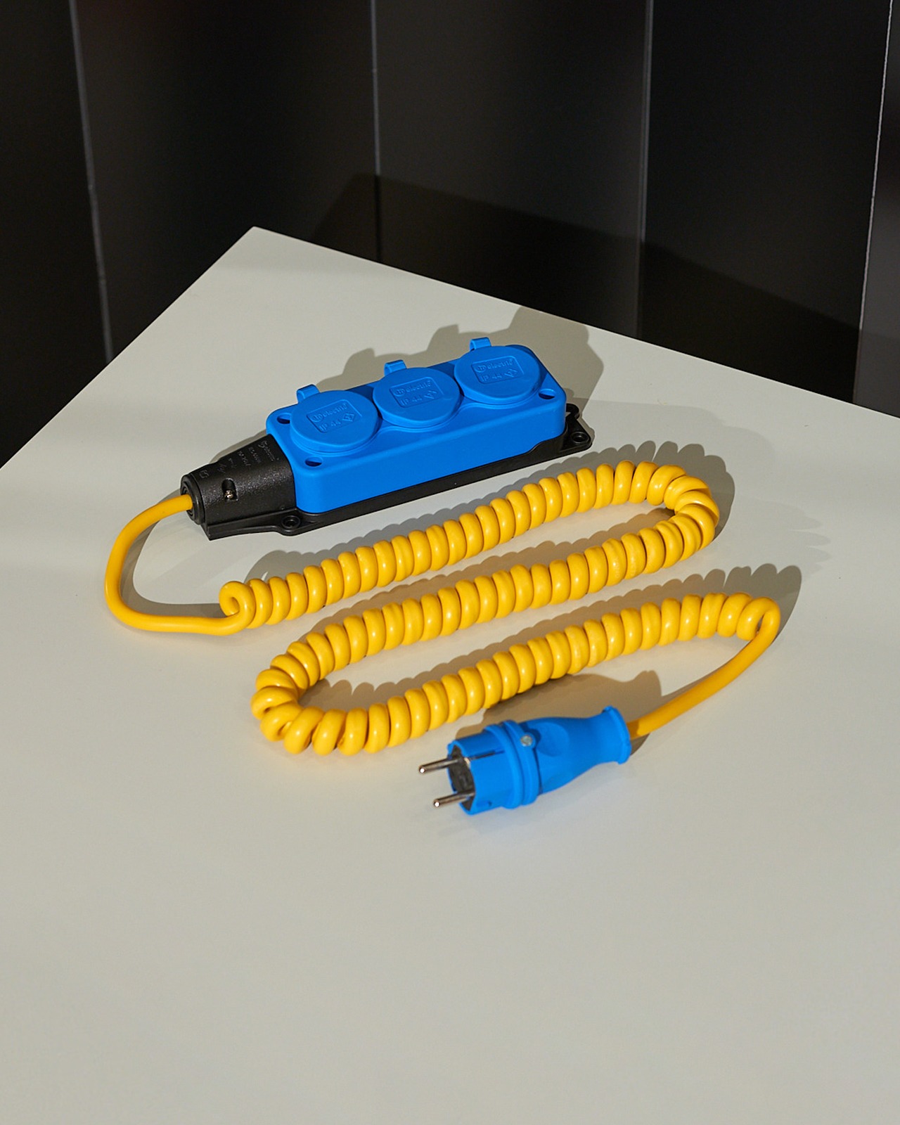 3C Multi Plug - Blue Yellow